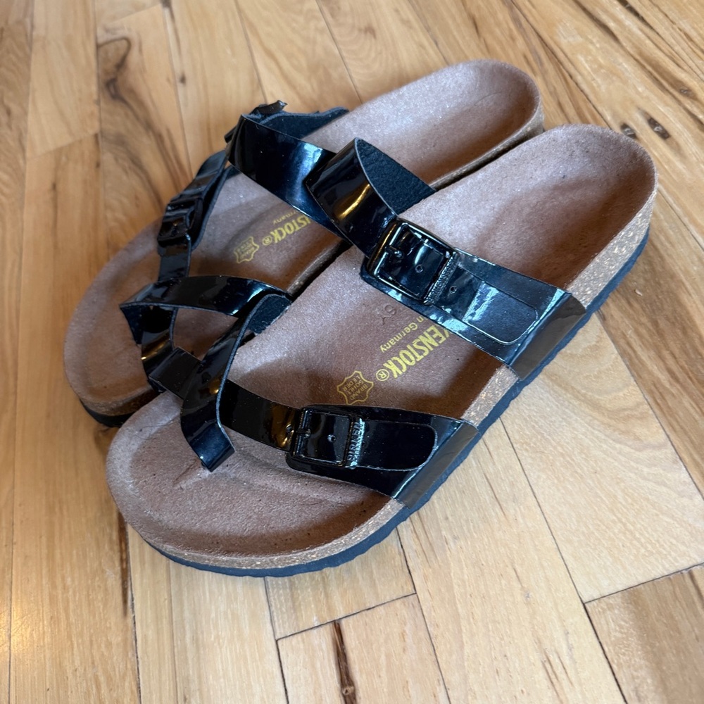 BIRKENSTOCK MAYARI BLACK PATENT LEATHER FLIP FLOP SANDALS SZ 9 (40) EXCELLENT